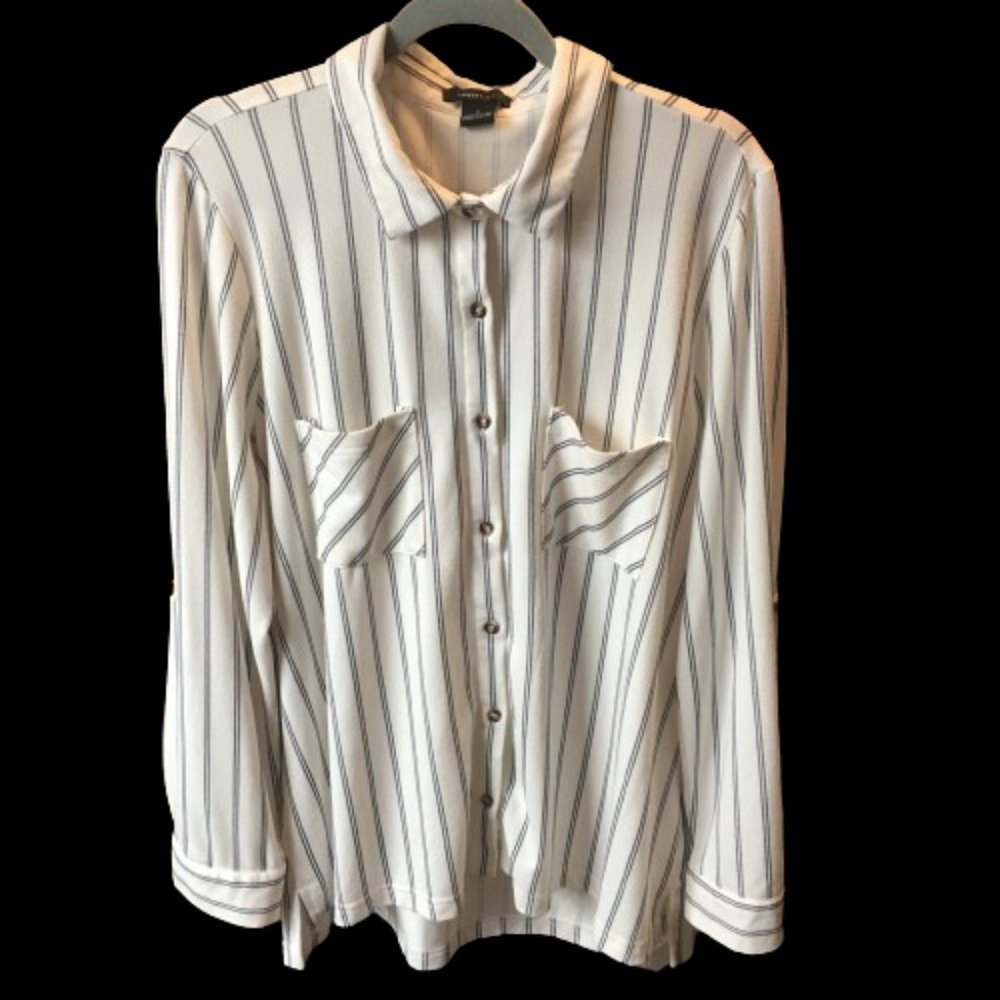 Like New Button-Up Long Sleeve Shirt